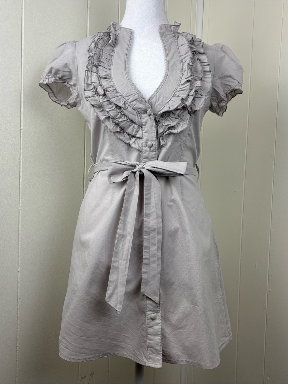 Body Central Ruffled Tie-Waist Mini Dress in Light Gray